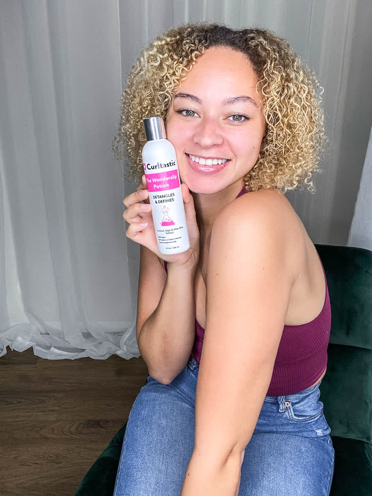 Cosmetica Foto van Alyssa voor Curltastic