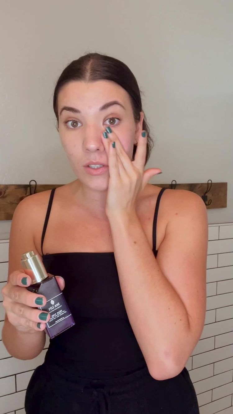 Kosmetik Video af Shelby for Pili Ani