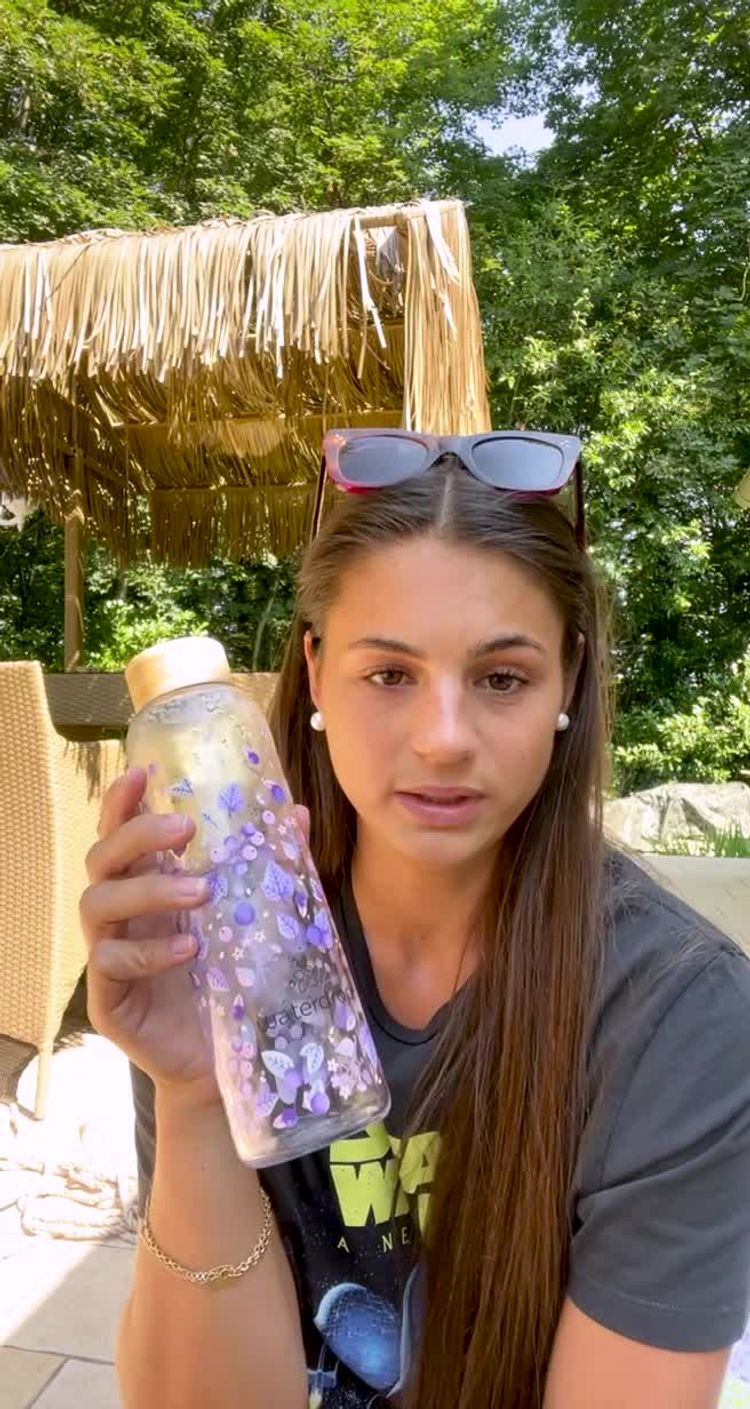 Consumentenproducten Video van Hannah voor Waterdrop