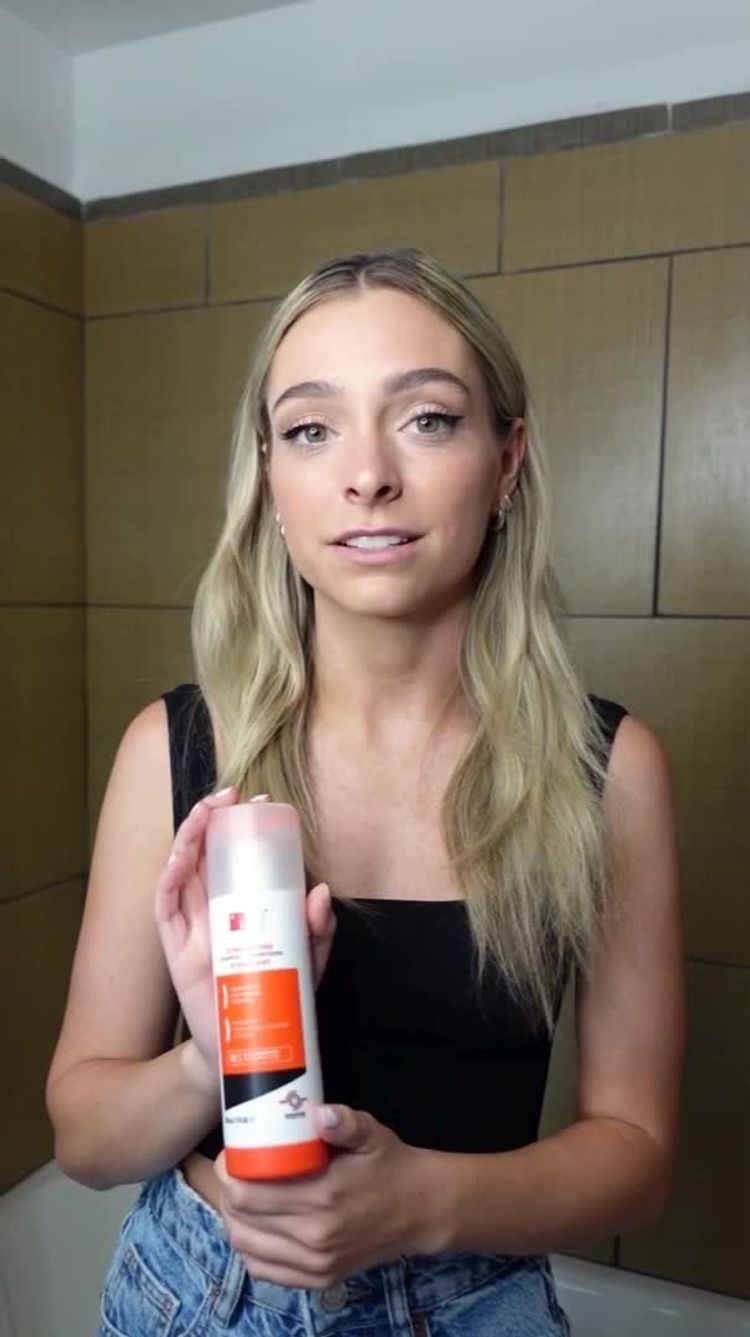 Cosmetica Video van Chloe voor DS Laboratories