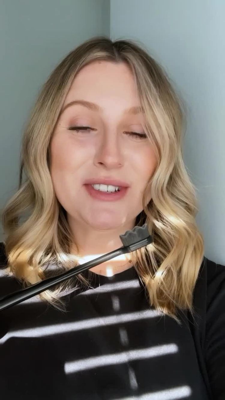 Kosmetika Video av Morgan för Silko Toothbrush