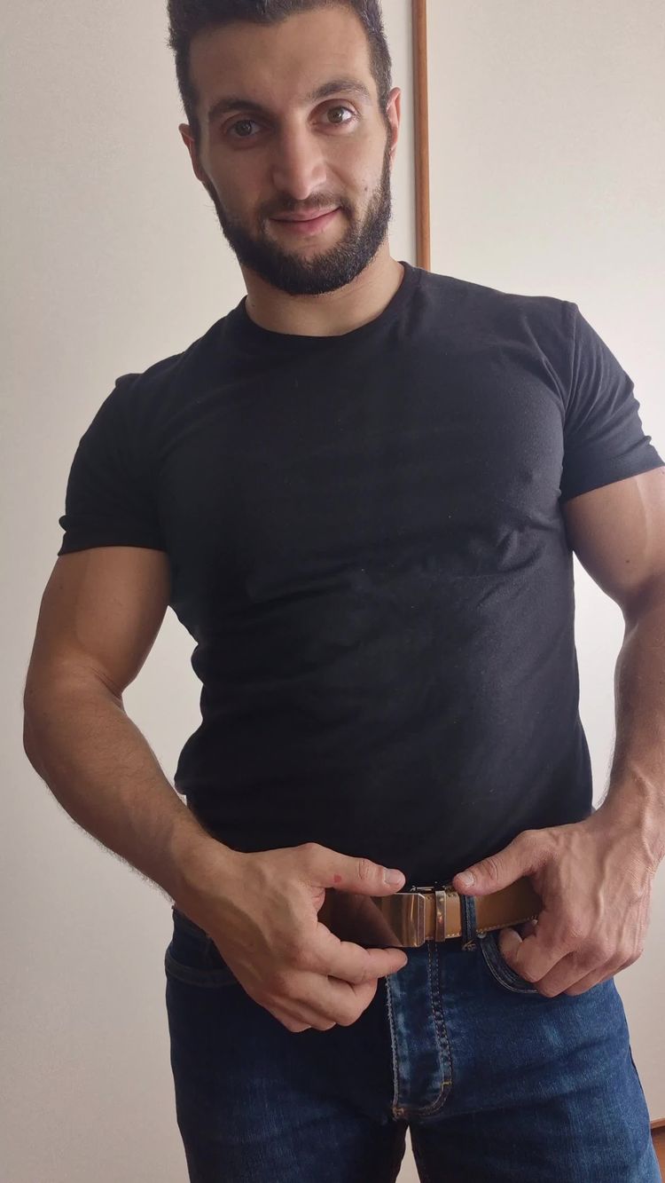 Mode Video von Andrea für HERO clothing