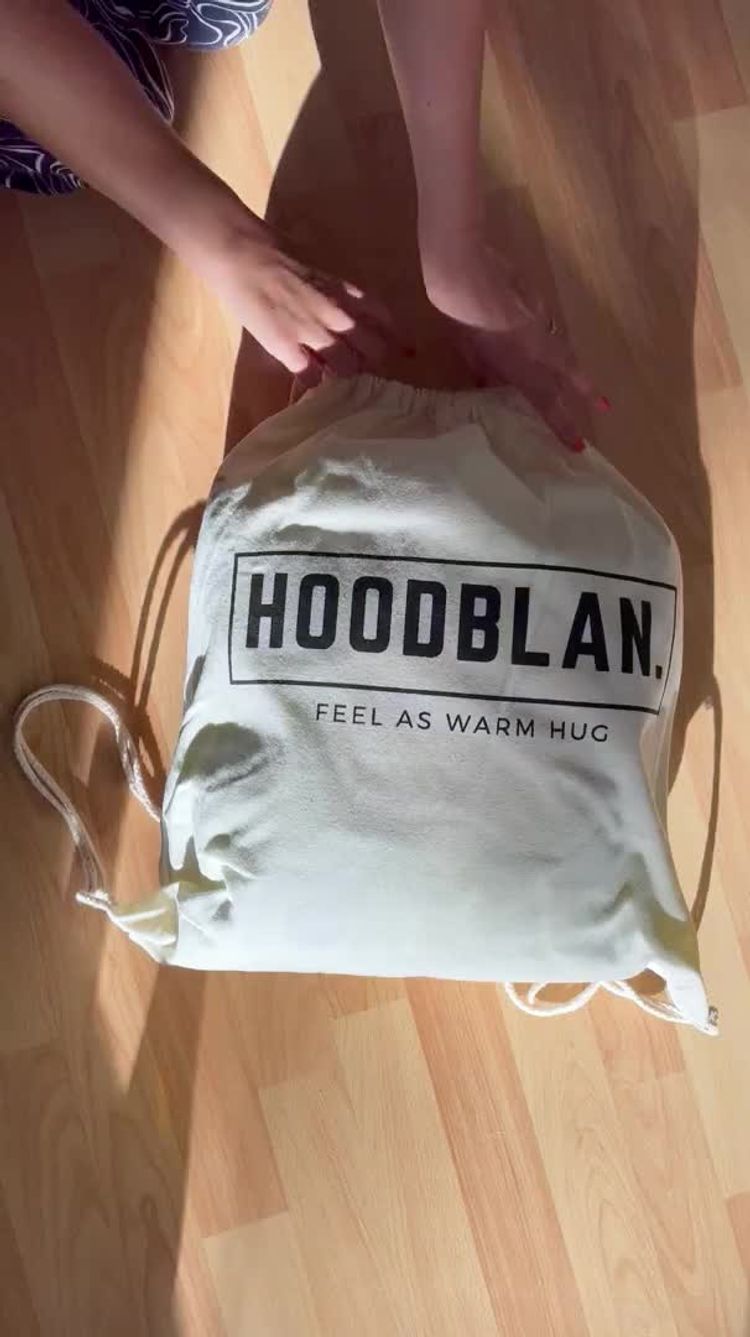 Mode Video von Laura für Hoodblan