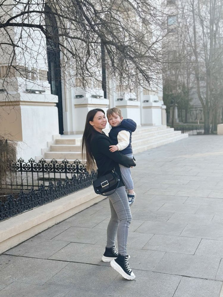 Family Photo of Alexandra for LELOSI