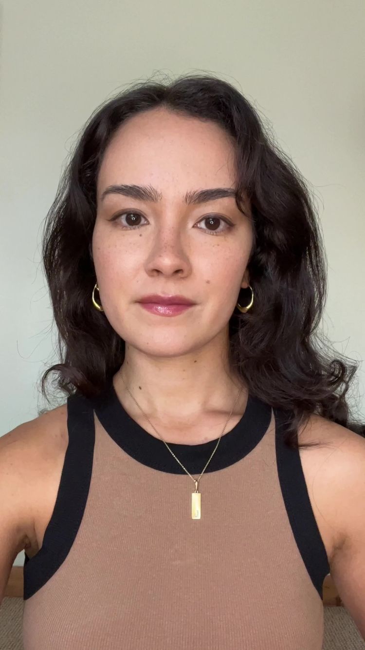 Soin de la Peau Vidéo de Julia pour PRAI Beauty 