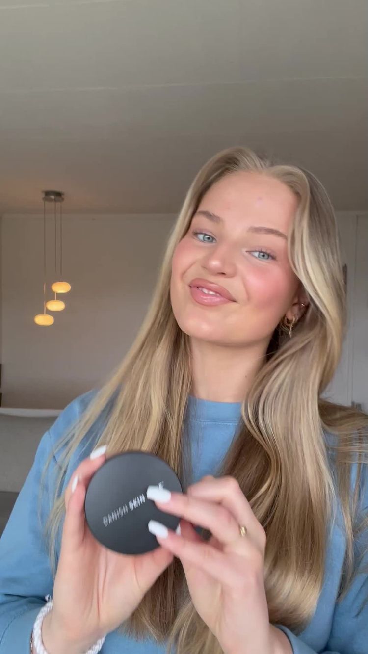Cosmetics Video of Elisabeth for Danish Skin Care