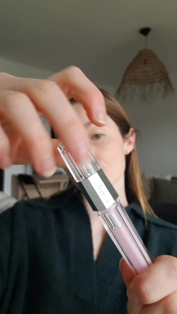 Cosmetics Video of Ophélie for ROSEGOLD Paris