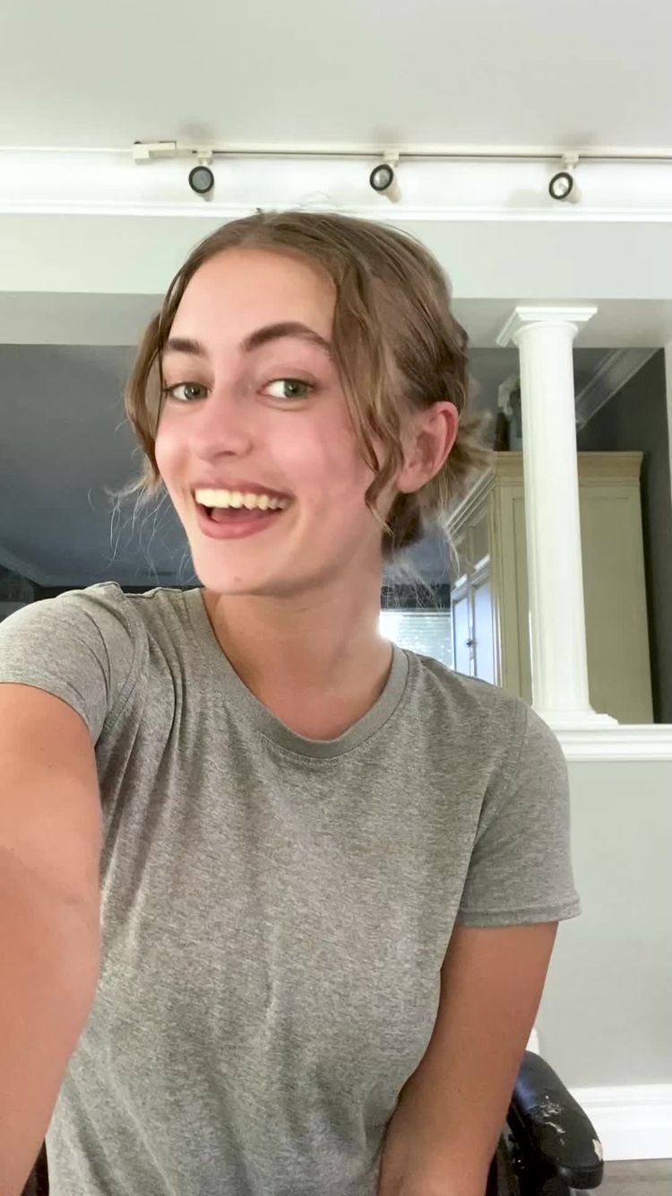 Cosmetici Video di Emily per MANILLA NATURAL SKINCARE
