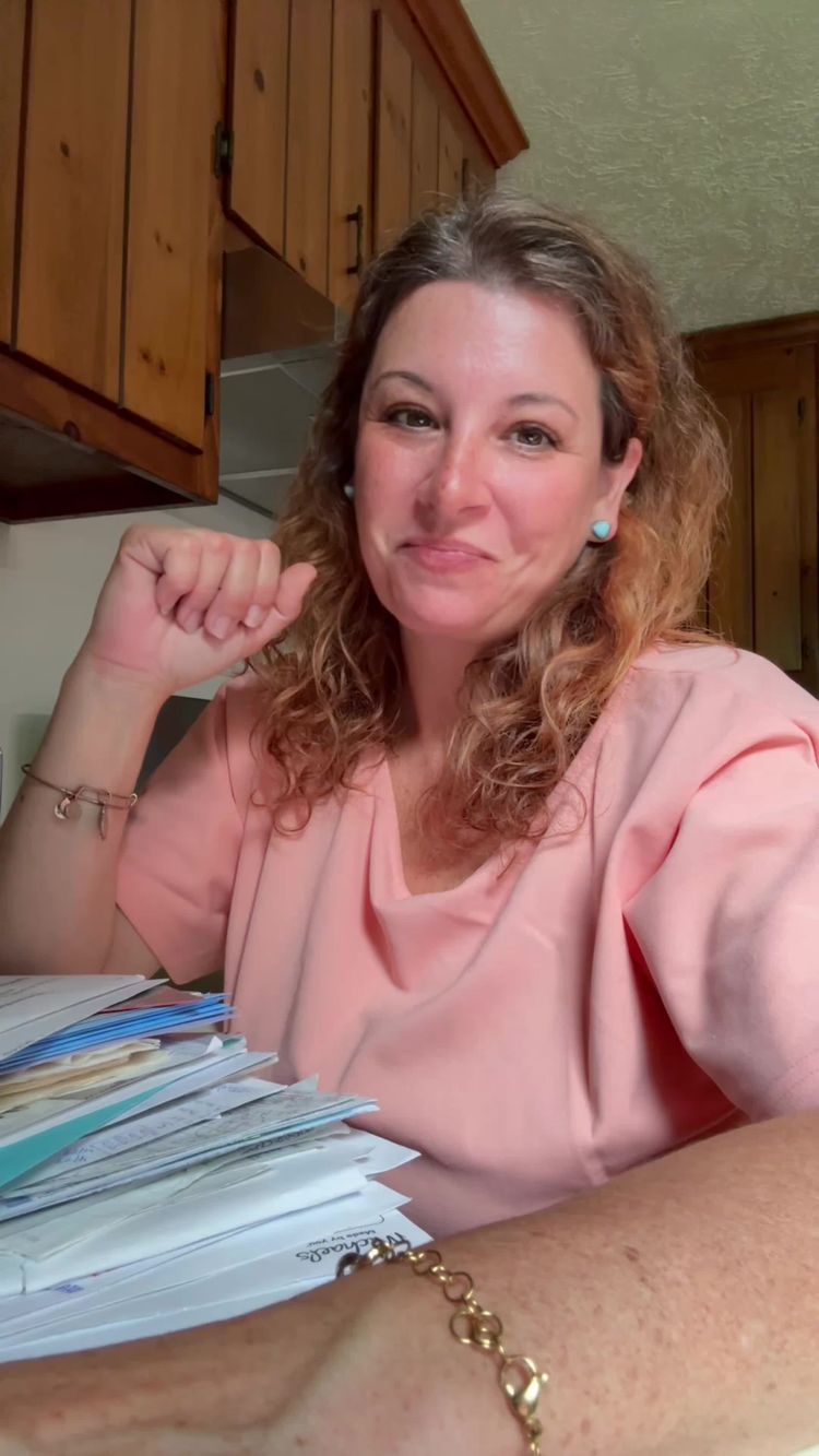 Aplicativos e Serviços Digitais Vídeo de Kristie para Rocketer