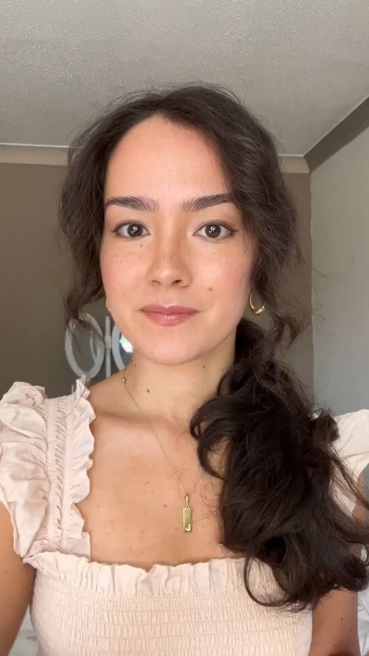 Skincare Video of Julia for Noted Aromas