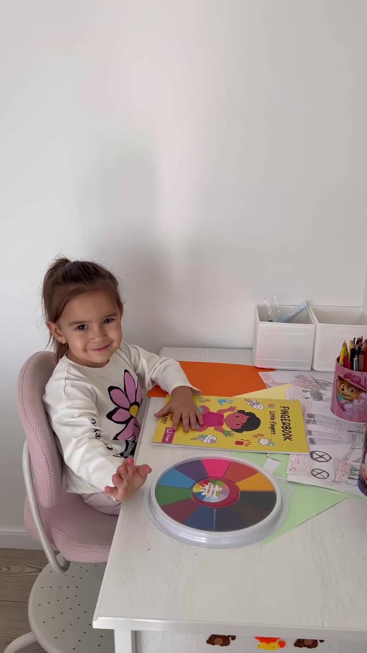 Famille et Enfants Vidéo de Ana pour Kiddo World