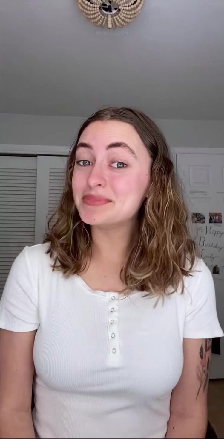 Cosmetici Video di Emily per Pili Ani