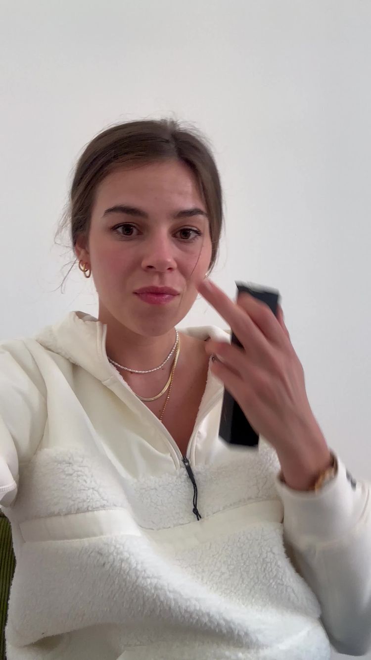 Kosmetik Video von Alina für BeeQueen