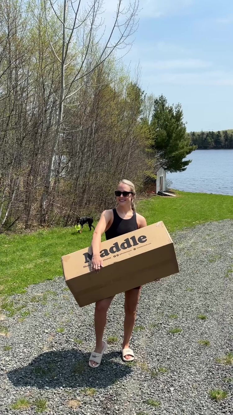 Biens de Consommation Vidéo de Olivia  pour Maddle