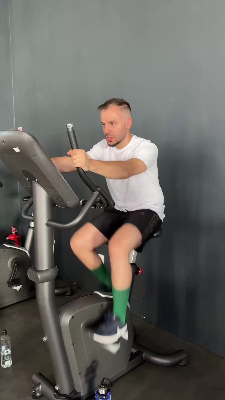 Modă Video de Claudiu pentru Men's Best Basics