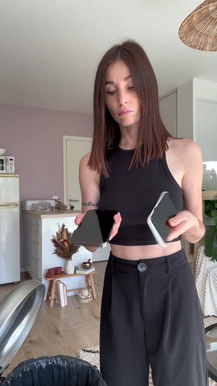 Biens de Consommation Vidéo de Ophélie pour mobile.club