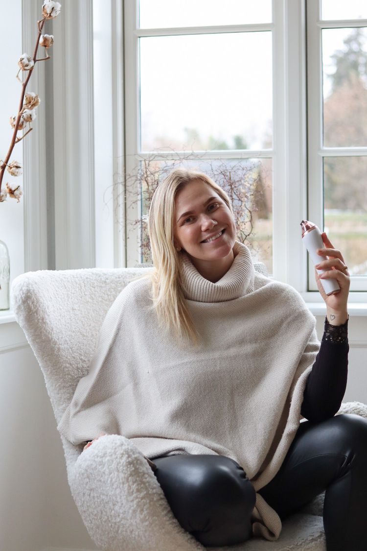 Cosmetics Photo of Louise for Comforth Scandinavia
