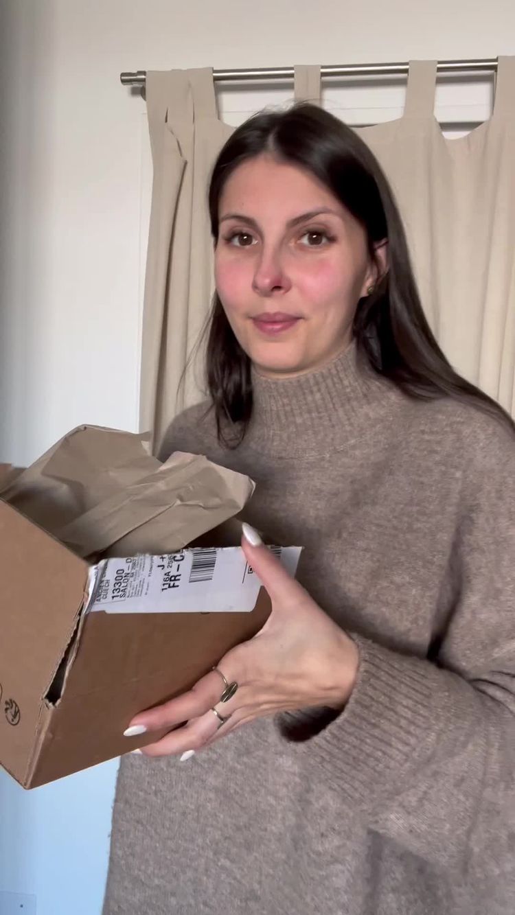 Cura della Pelle Video di Victoria per Florna Fleurs de Bach