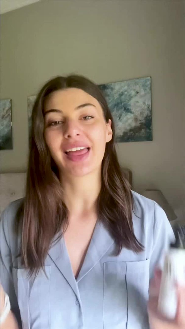 Kosmetik Video von Rebecca für IF Beauty