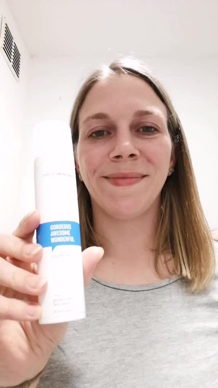 Cosmetics Video of Natalie for Danish Skin Care