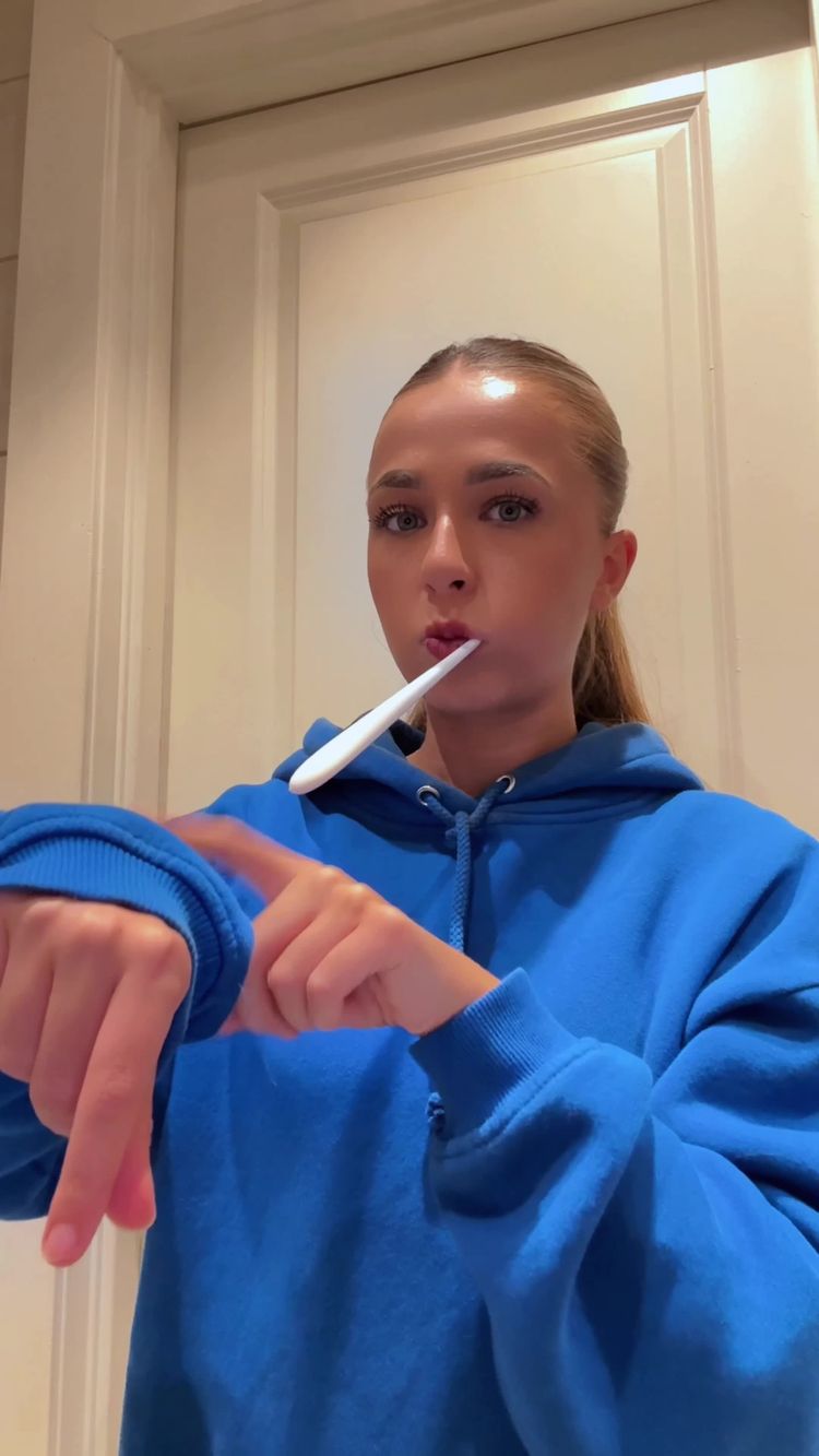 Skincare Video of Selina for Scandinaviansmiles