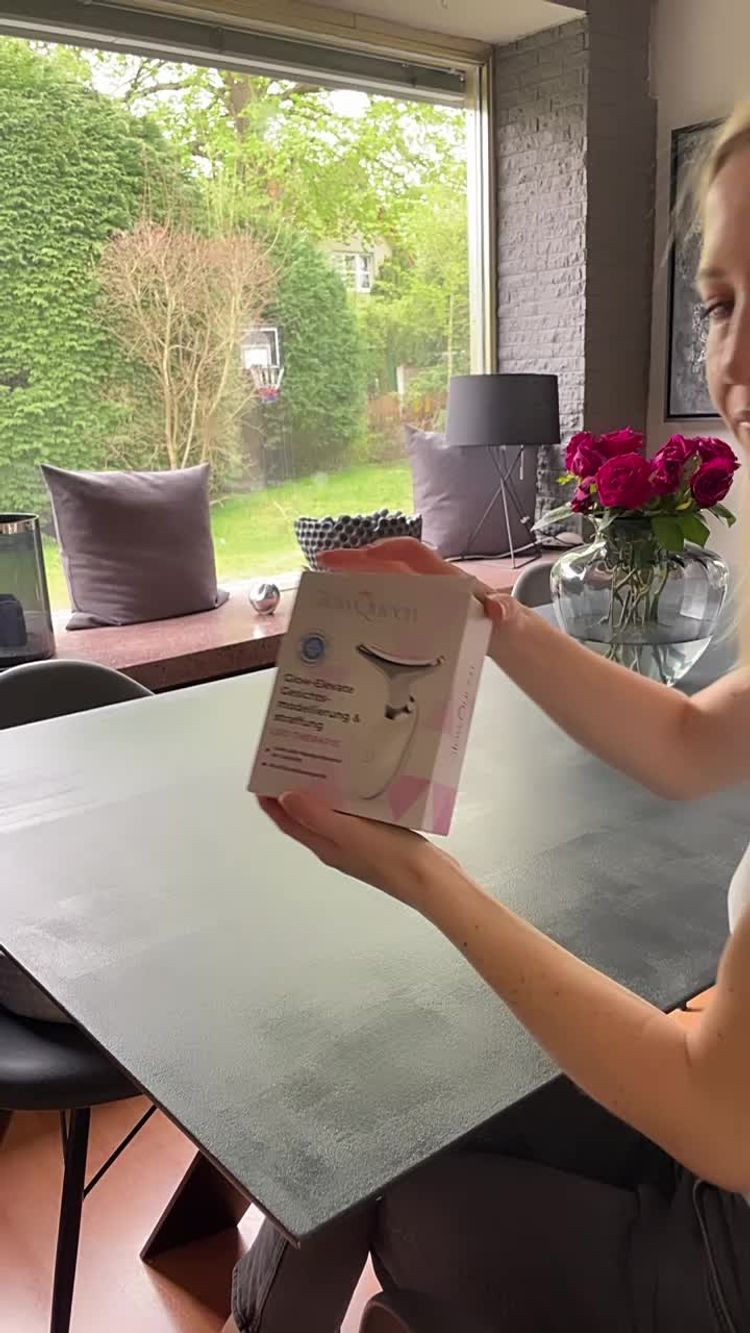 Hudpleie Video av Stephanie for Glow Queen
