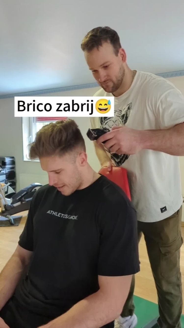 Video av Uroš