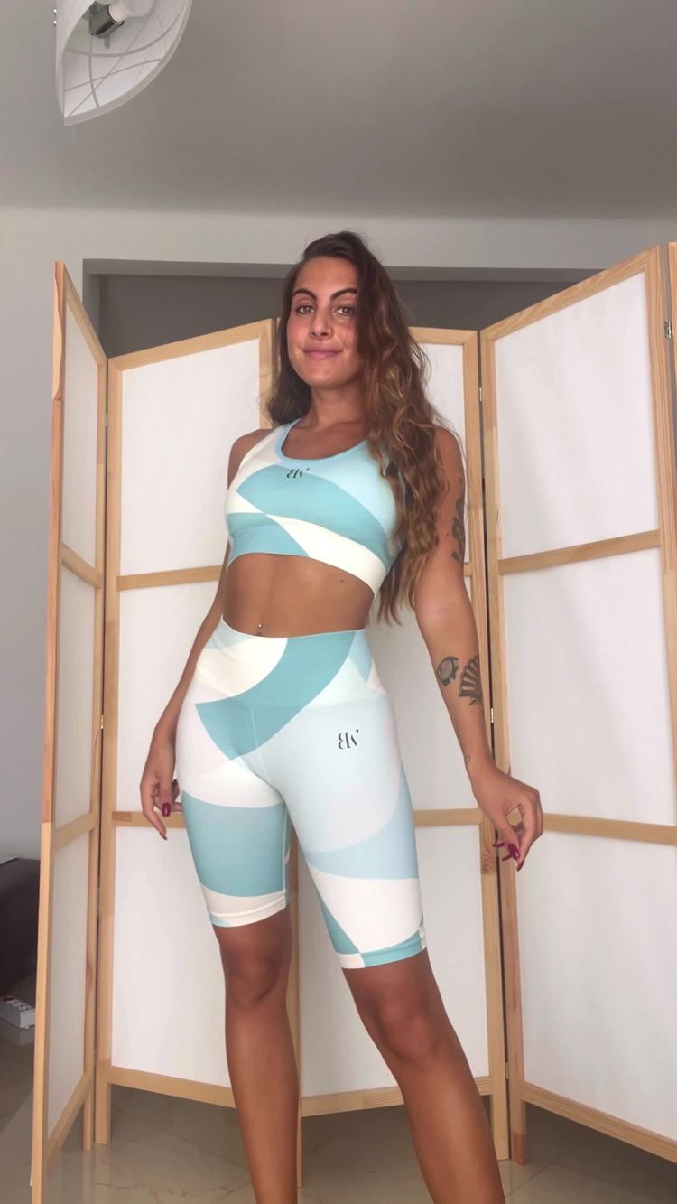 Video di Alina per Not Black & White