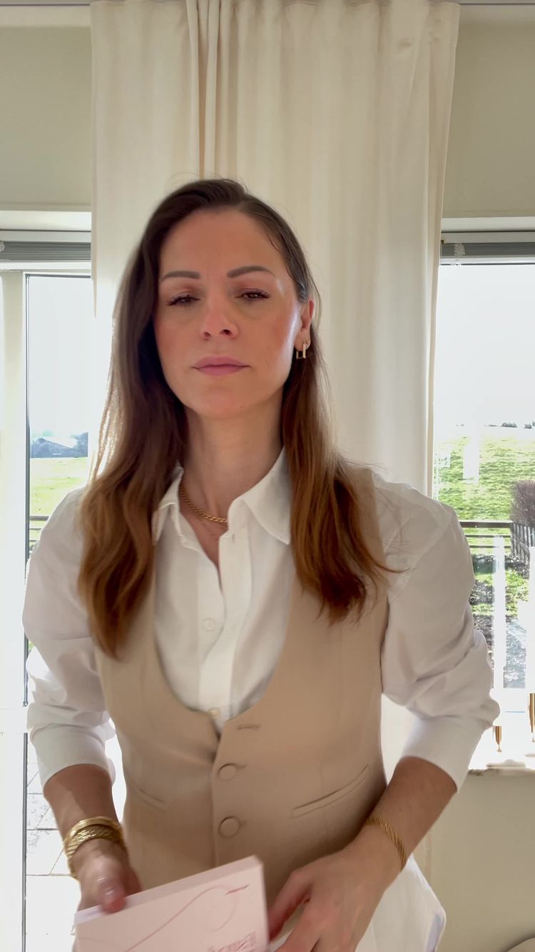 Video av Vlora för Creators Marked