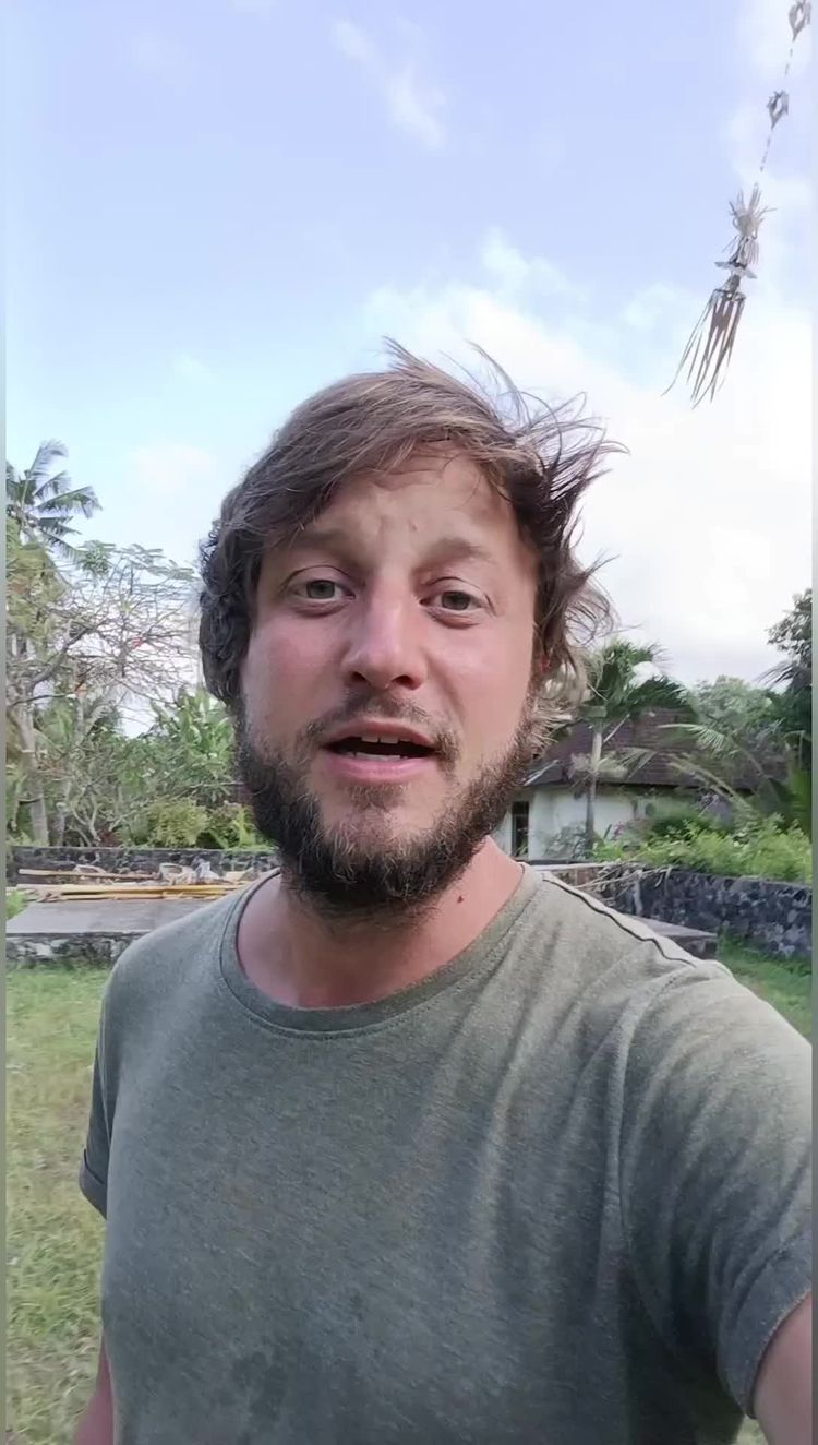Video av Yvain för Reverso Context