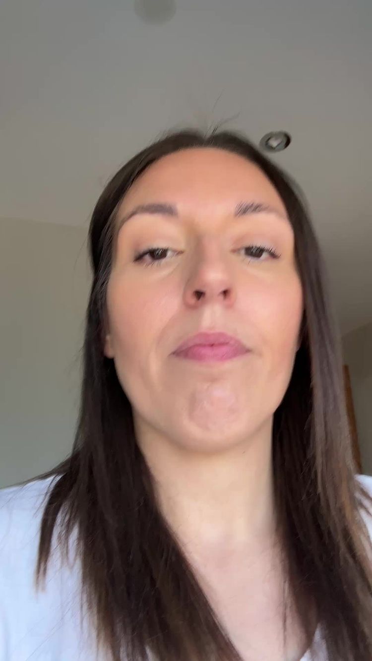 Skincare Video of Karlie for Scandinaviansmiles
