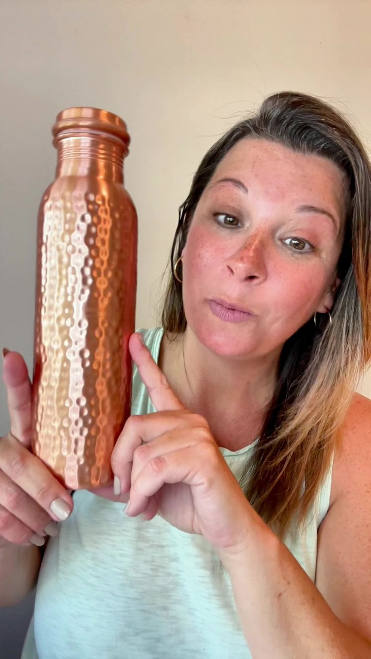 Accessories Video of Kristie for CopperWater