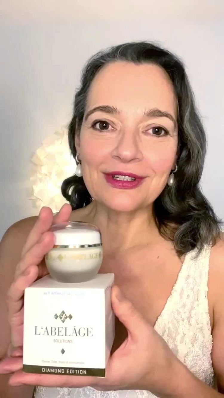 Cosmetics Video of Claudia for L'Abelage Solutions