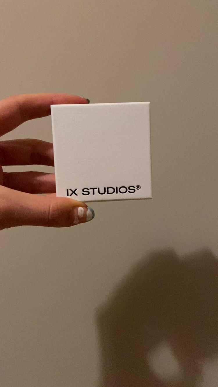 Tilbehør Video af Cassandra for IX Studios