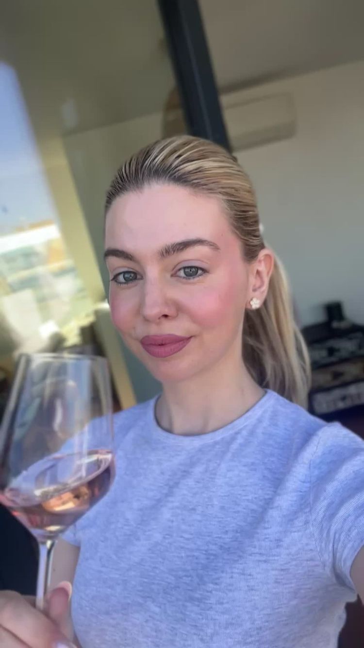 Jedzenie Wideo Nevena dla PURE The Winery