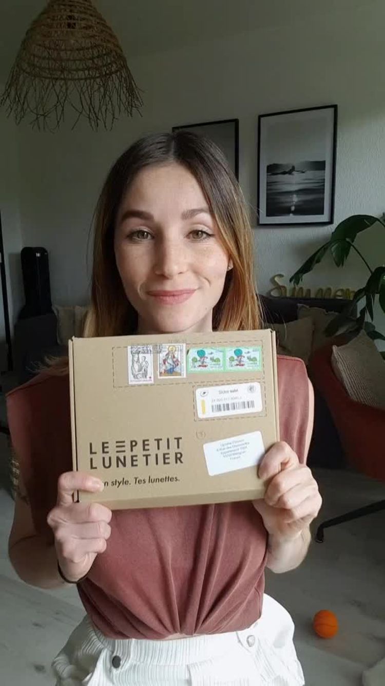 Accessoires Video van Ophélie voor Le Petit Lunetier