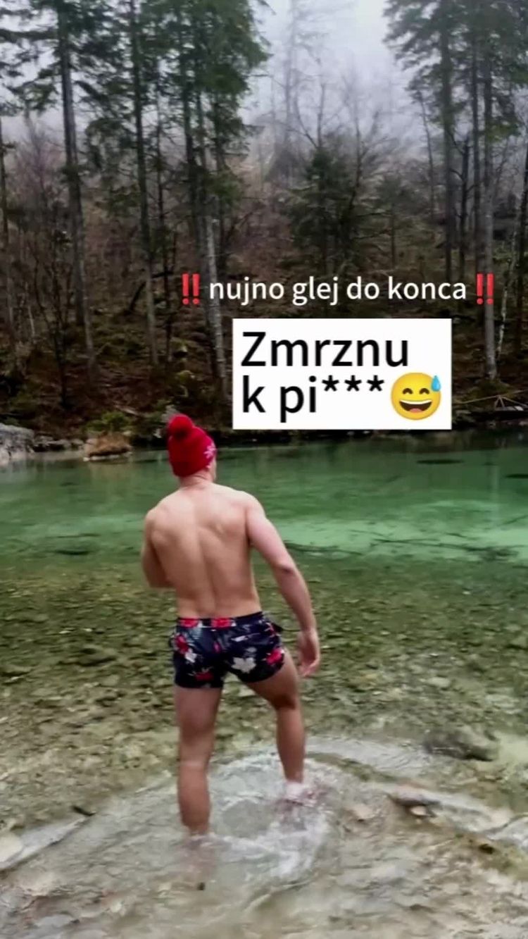 Video av Uroš