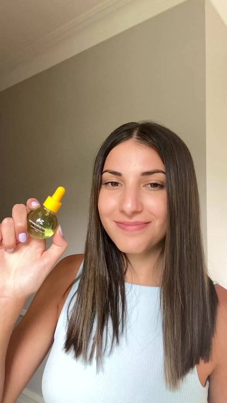 Hudpleie Video av Hayley for Conserving Beauty