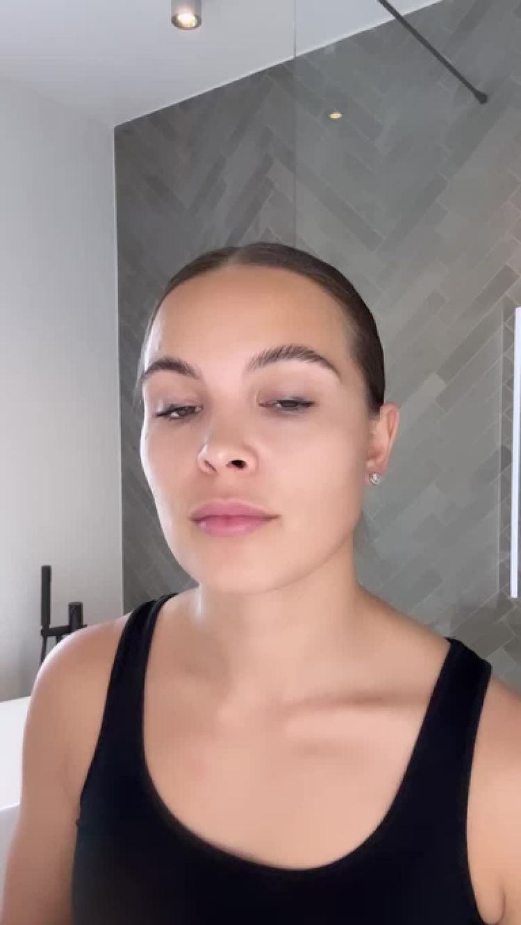 Kosmetik Video von Sophie für Satin Naturel