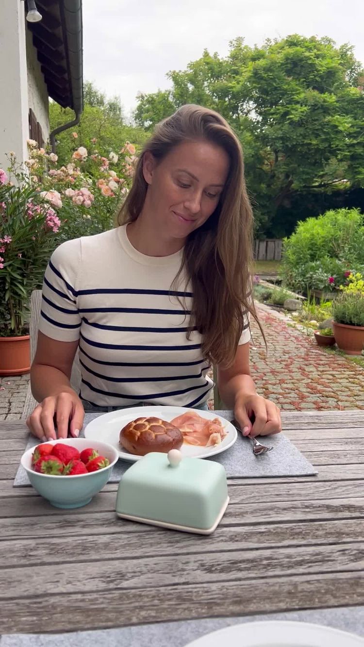 Consumer Goods Video of Anita for Cuddels