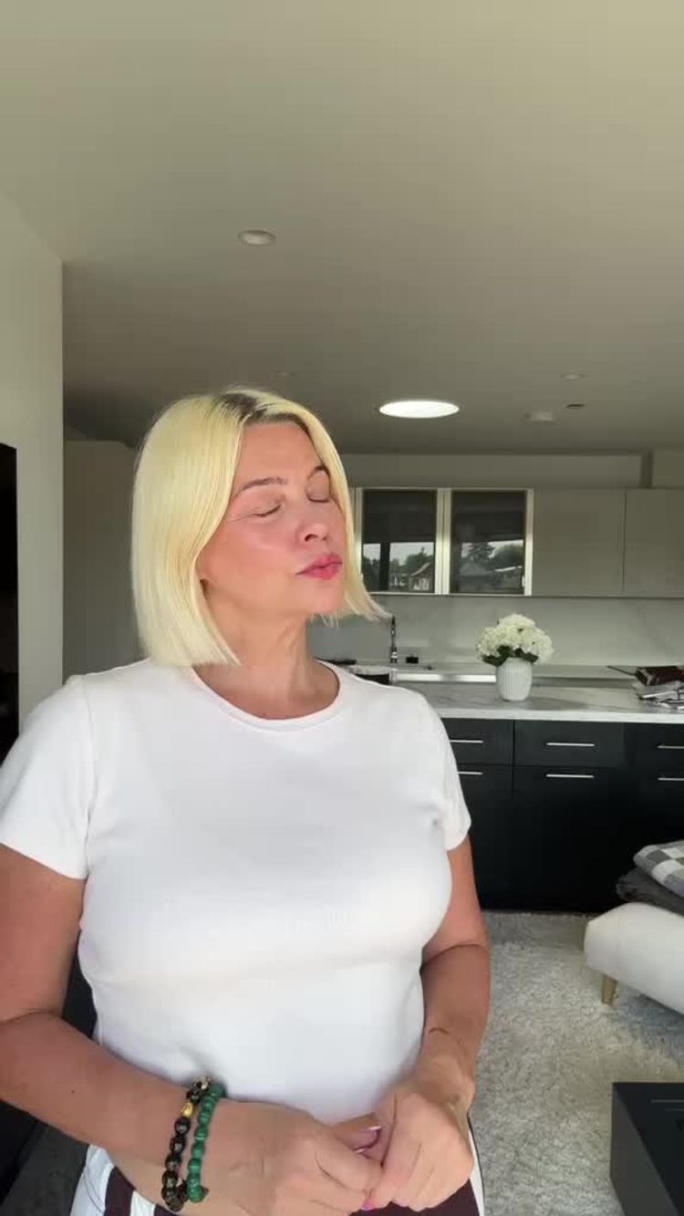Video of Arlette for Saily