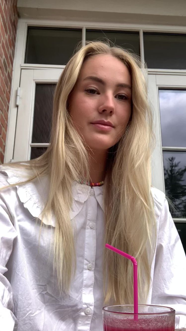 Hälsa Video av Amalie för ColonBroom