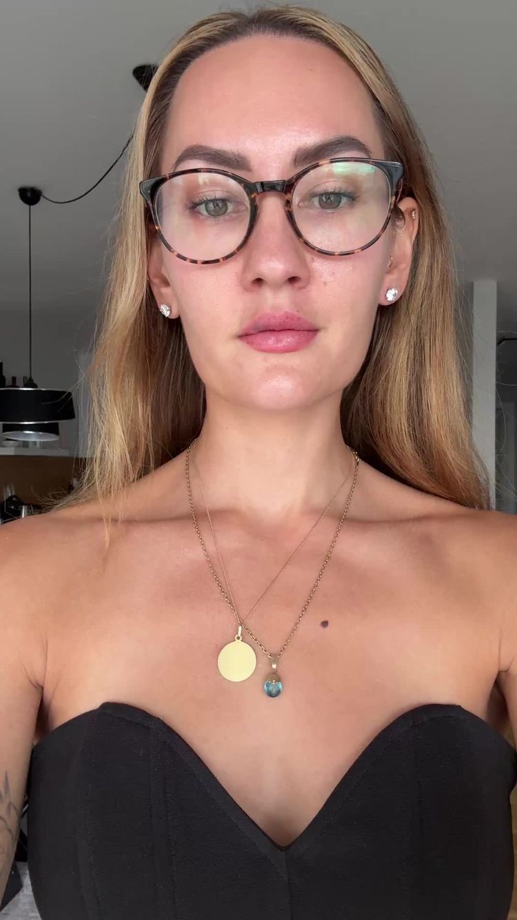 Accessoires Vidéo de Laila pour House of Carats