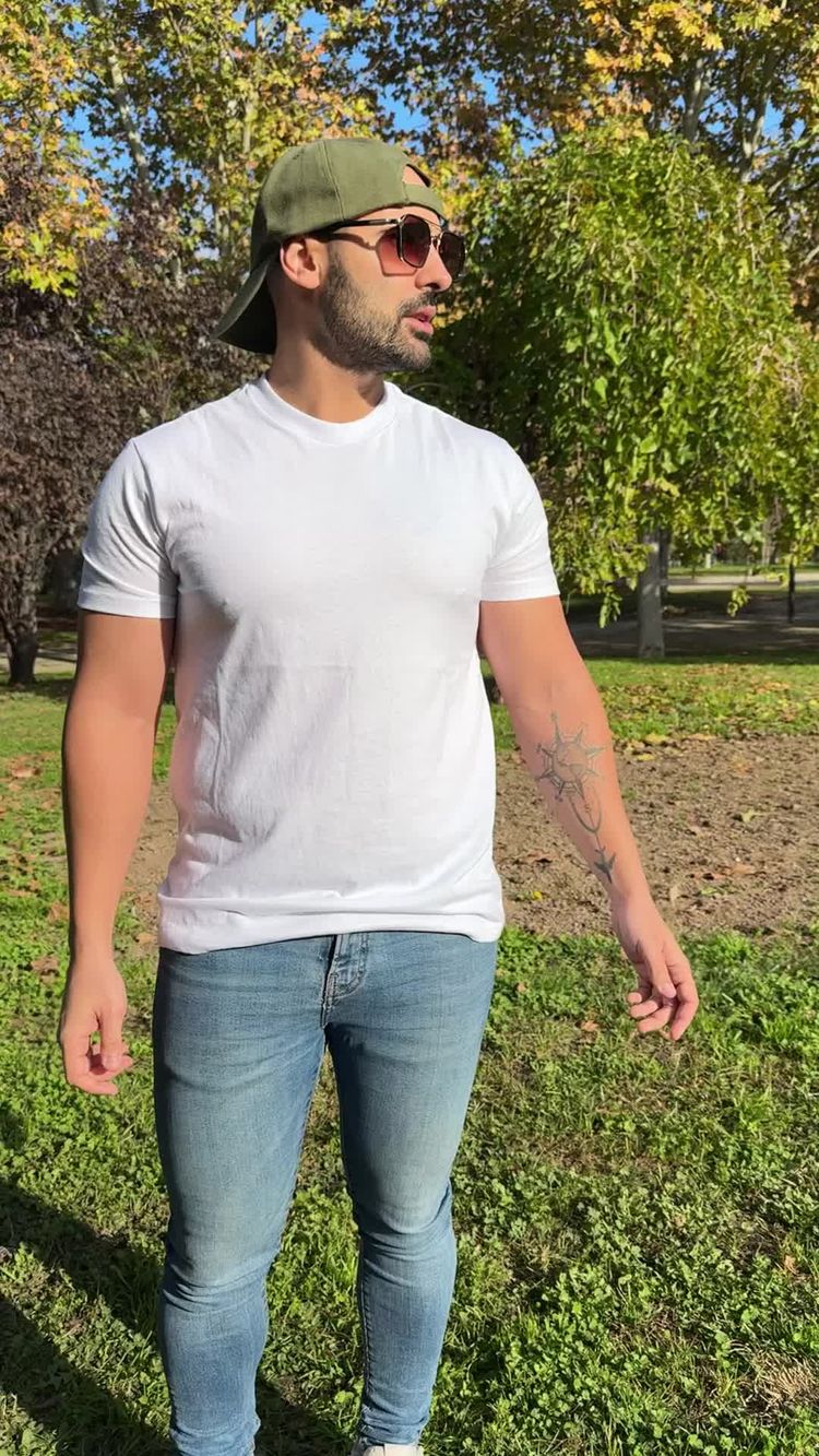 Moda Video of Eloy  for Men's Best Basics
