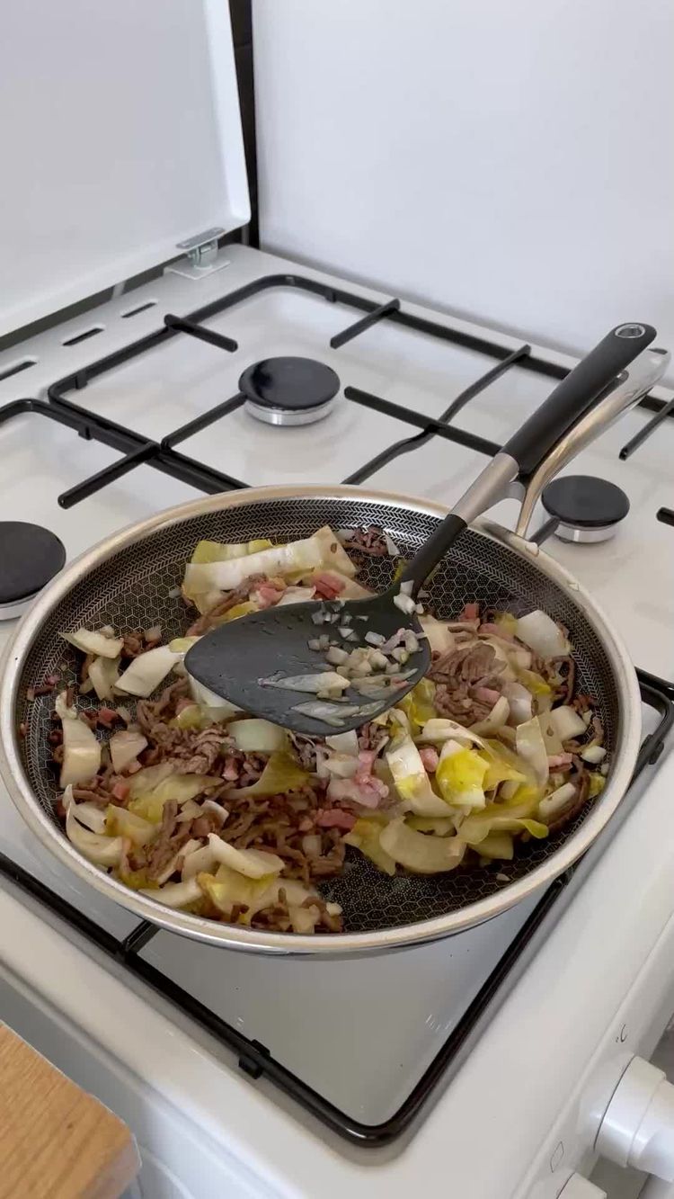 Alimentación Video of Sasha for ONYX Cookware