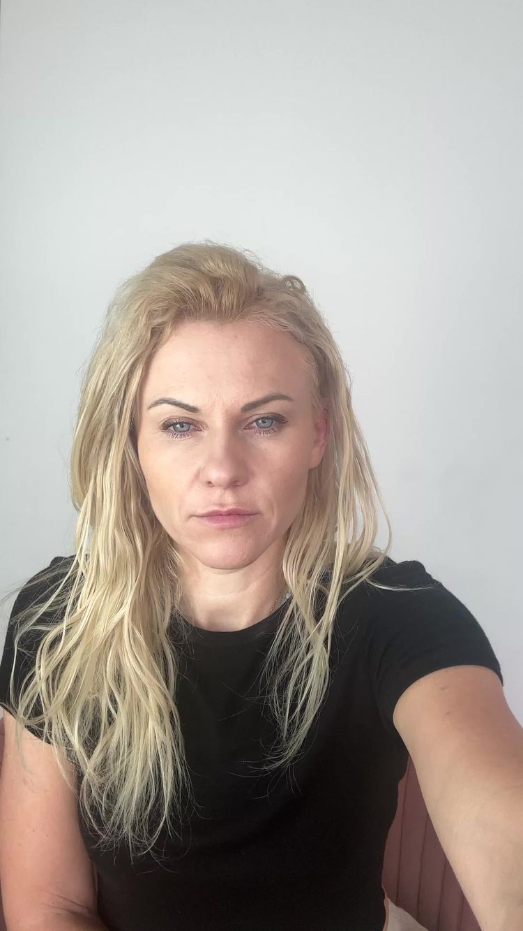 Applications et Services Numériques Vidéo de Anna  pour Proad.ai