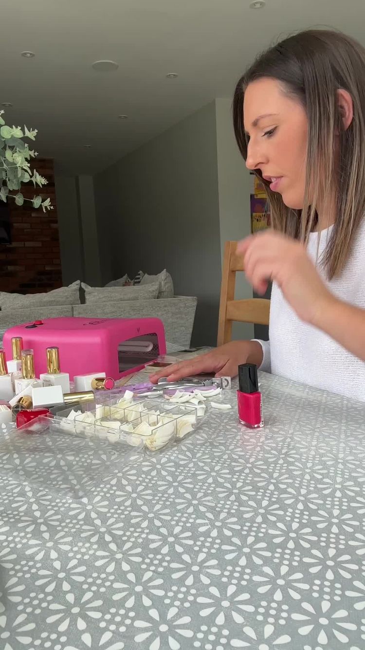 Skincare Video of Karlie for Manicure Brand