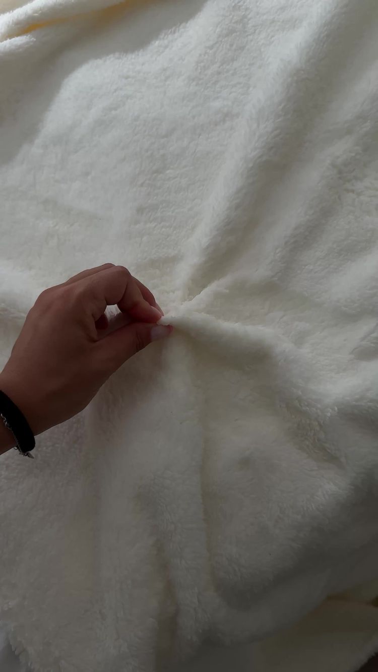 Akcesoria Wideo Stephanie  dla Loveblanket
