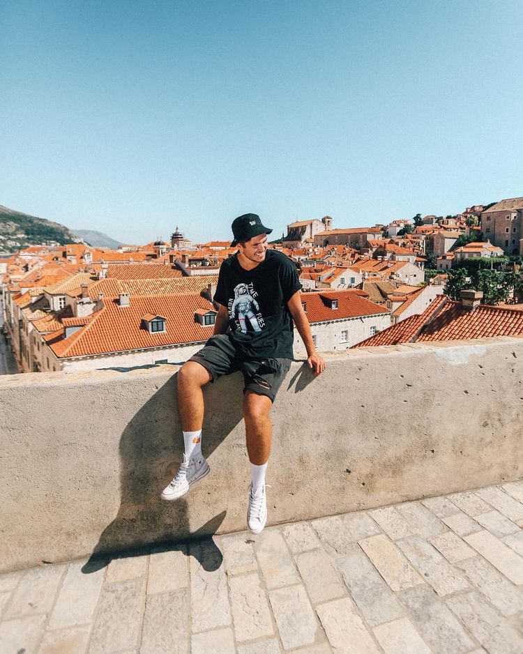 Fotografija od Joshua