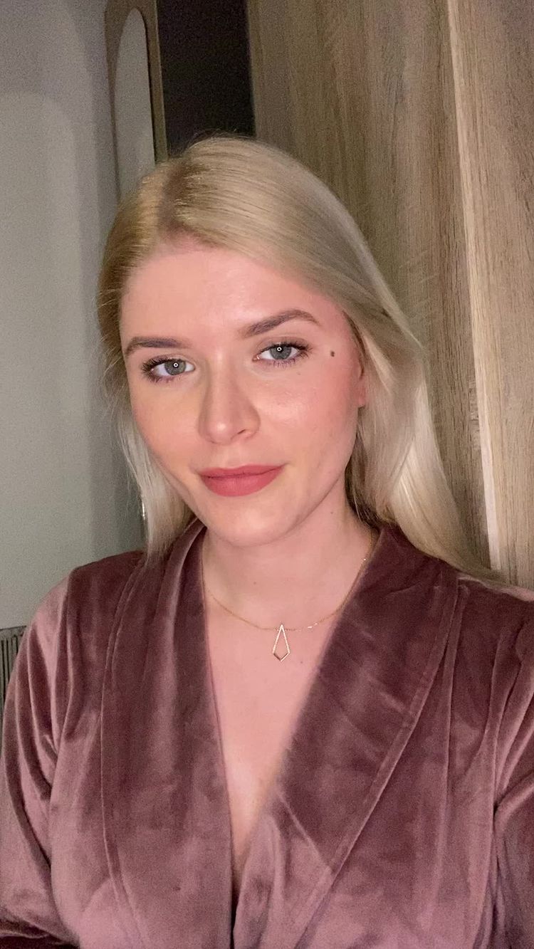 Huidverzorging Video van Neja voor Derma-Luxe Cosmetics